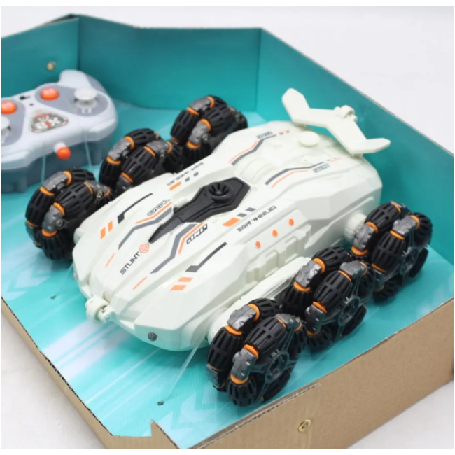 2.4G RC 6 Wheels Stunt Car 2.4G RC 6 Wheels Stunt Car