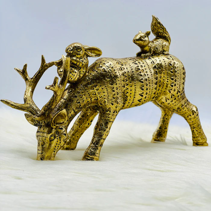 Elegant Jungle Deer Sculpture Elegant Jungle Deer Sculpture