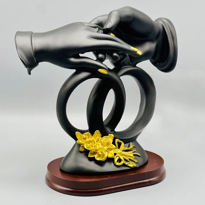 Wedding Proposal, Engagement Ring, Couples Holding Hand Statue Wedding Proposal, Engagement Ring, Couples Holding Hand Statue