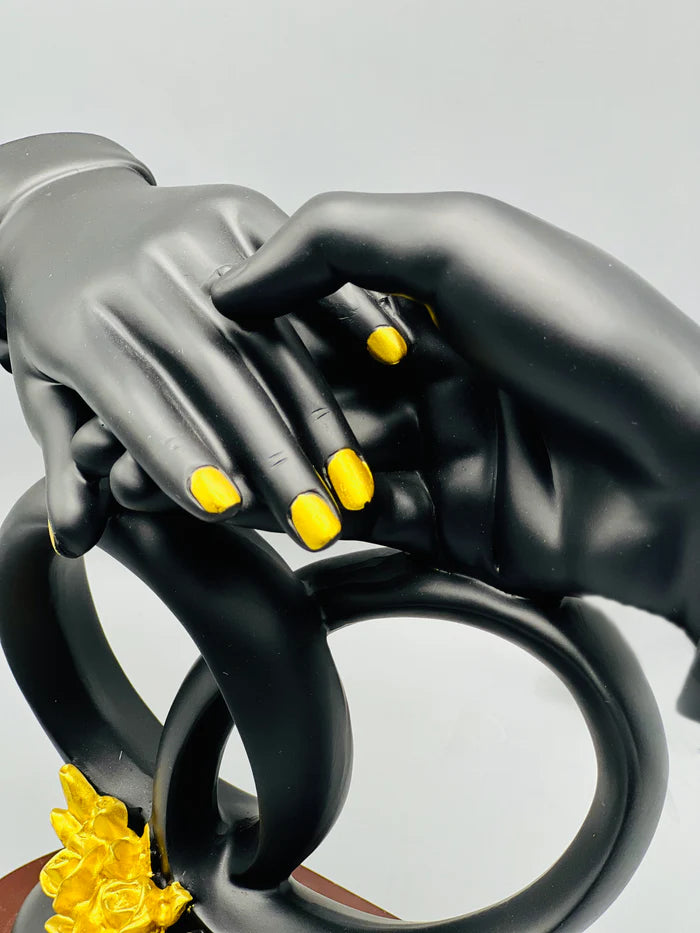 Wedding Proposal, Engagement Ring, Couples Holding Hand Statue Wedding Proposal, Engagement Ring, Couples Holding Hand Statue