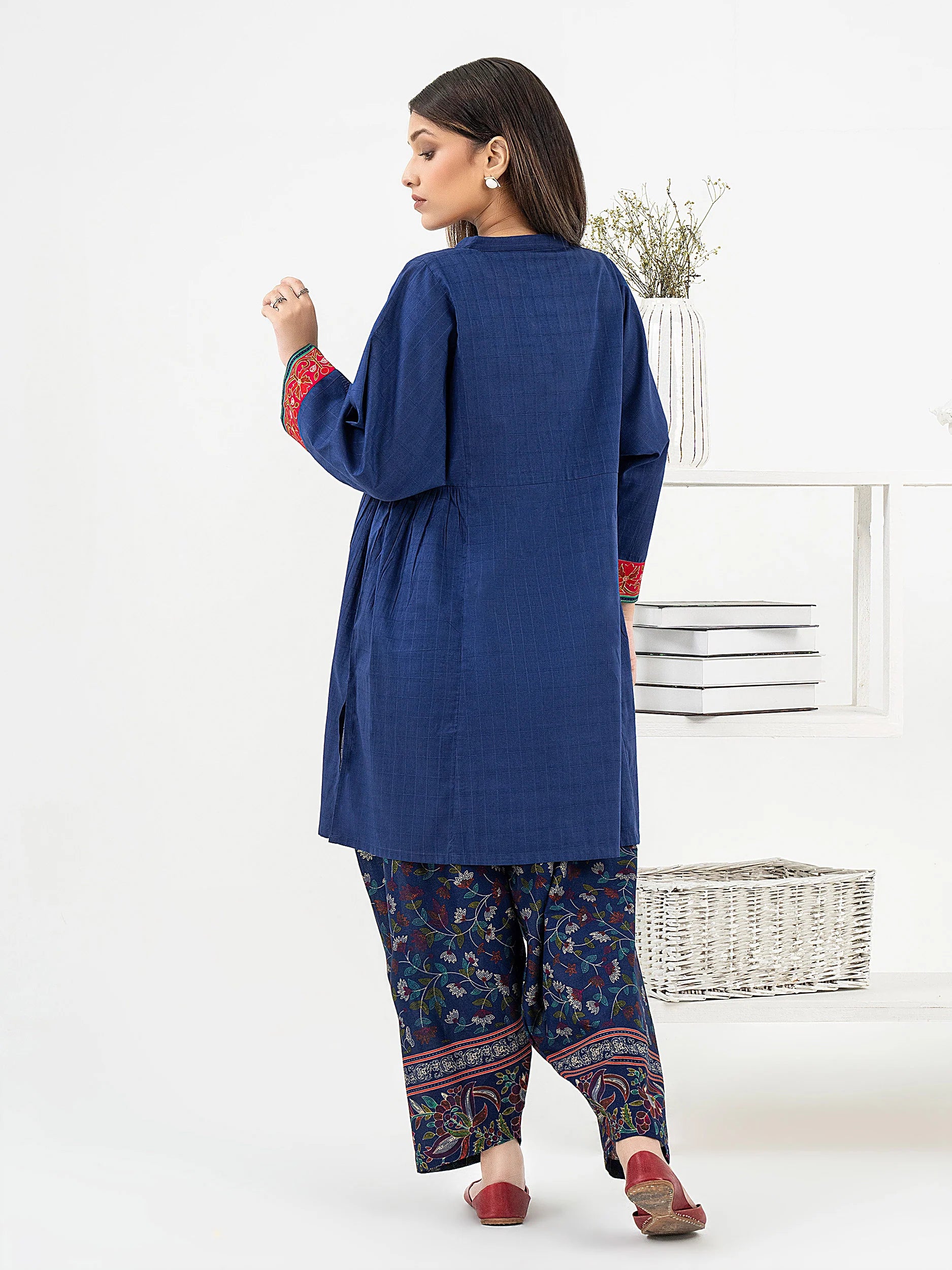 2 Piece Lawn Shirt-Printed (Pret) 2 Piece Lawn Shirt-Printed (Pret)