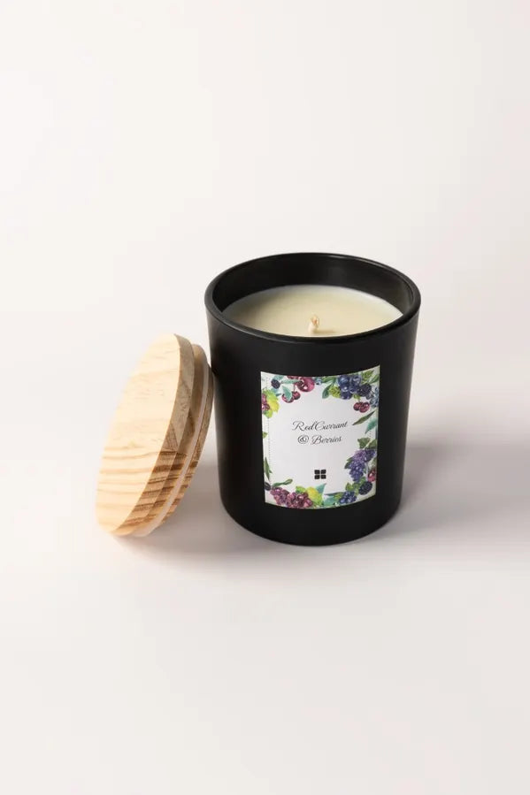 Redcurrant And Berries Scented Candle Redcurrant And Berries Scented Candle