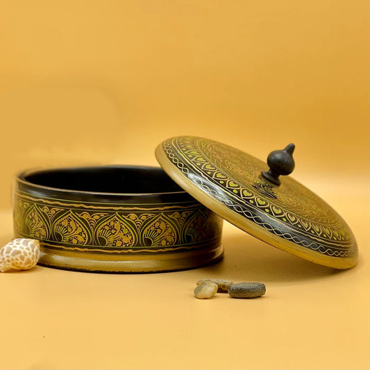 Naqshi Jar with Lid