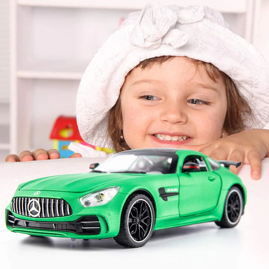 Diecast Mercedes Benz AMG GTR