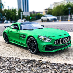 Diecast Mercedes Benz AMG GTR