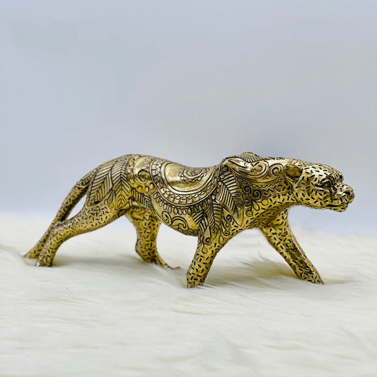 Engraved Texture Leopard Sculpture