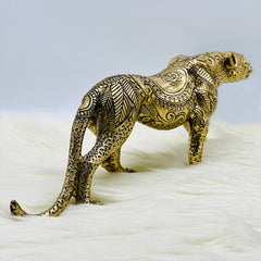 Engraved Texture Leopard Sculpture