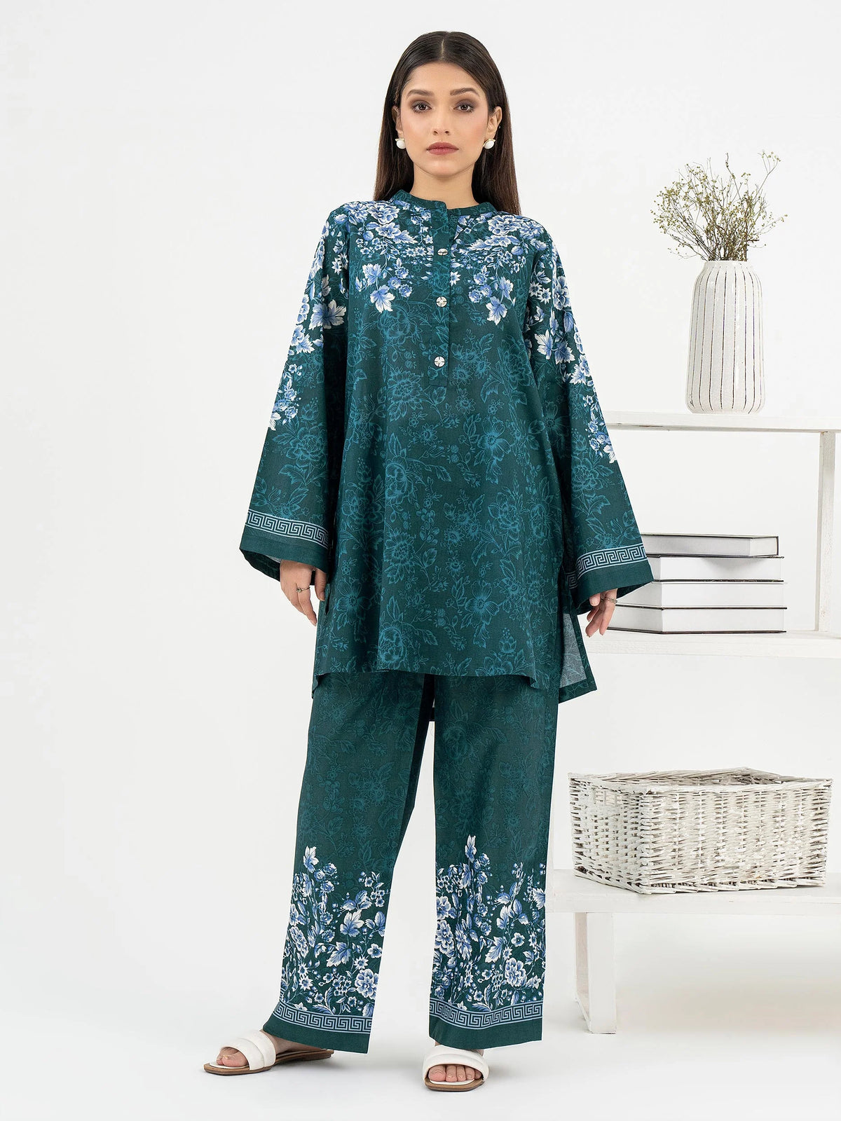 2 Piece Lawn Suit-Embroidered (Pret)