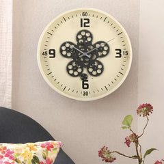 Moving Gears Metal Wall Clock