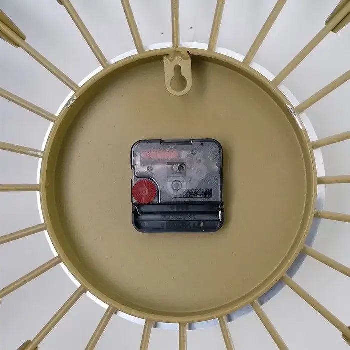 Luxe Metal Wall Clock For Living Room