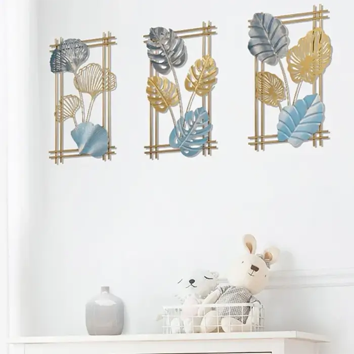 Leafy Metal Wall Hanging