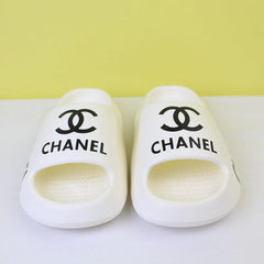 Attractive White Themed Flat Slides