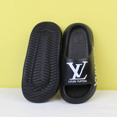 Attractive Black Themed Flat Slides