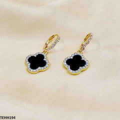 TEHH194 YYZ Clover Flower Ear Hoops Pair - CEHH