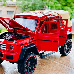 Diecast Mercedes Benz G500 with Top Cover