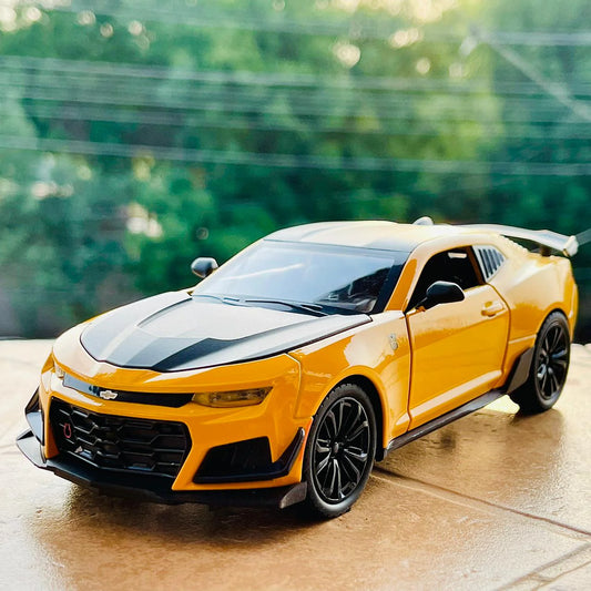 Diecast Chevrolet Camaro with Light Scale 1:24