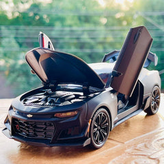 Diecast Chevrolet Camaro with Light Scale 1:24