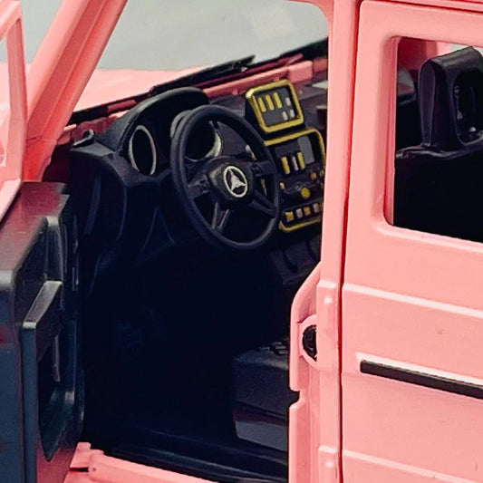 1:24 Diecast Metal Mercedes Benz G 63 - Pink