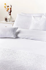 Lily White T-400 Embroidered Quilt Cover Set