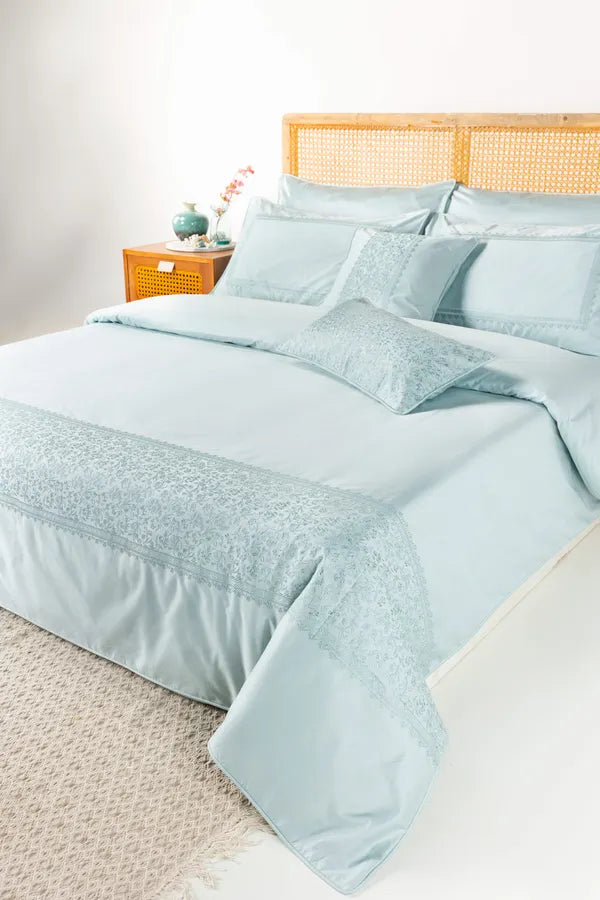 Misty Sky T-400 Embroidered Quilt Cover Set