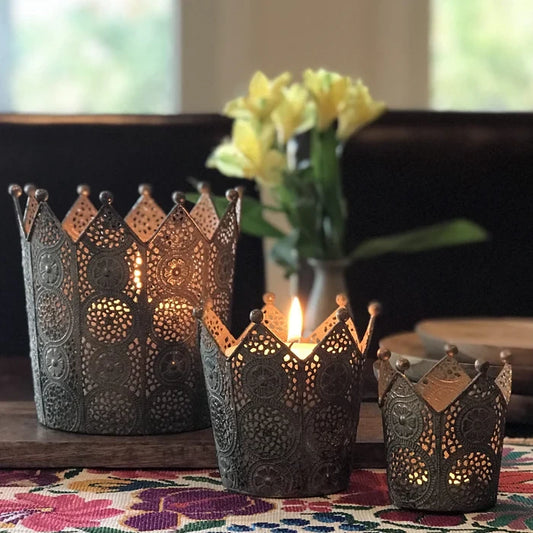 Circular Crown Candle Holder Set (3 Pcs)