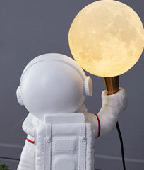 Astronaut Children's Room Decor Table Lamp